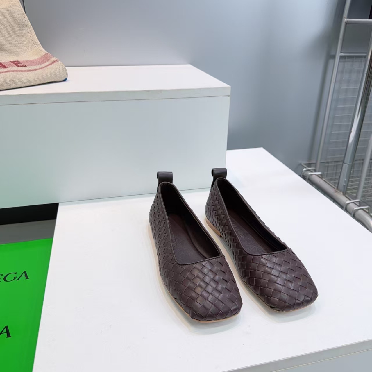 UA Bottega Veneta Charlotte Ballerina