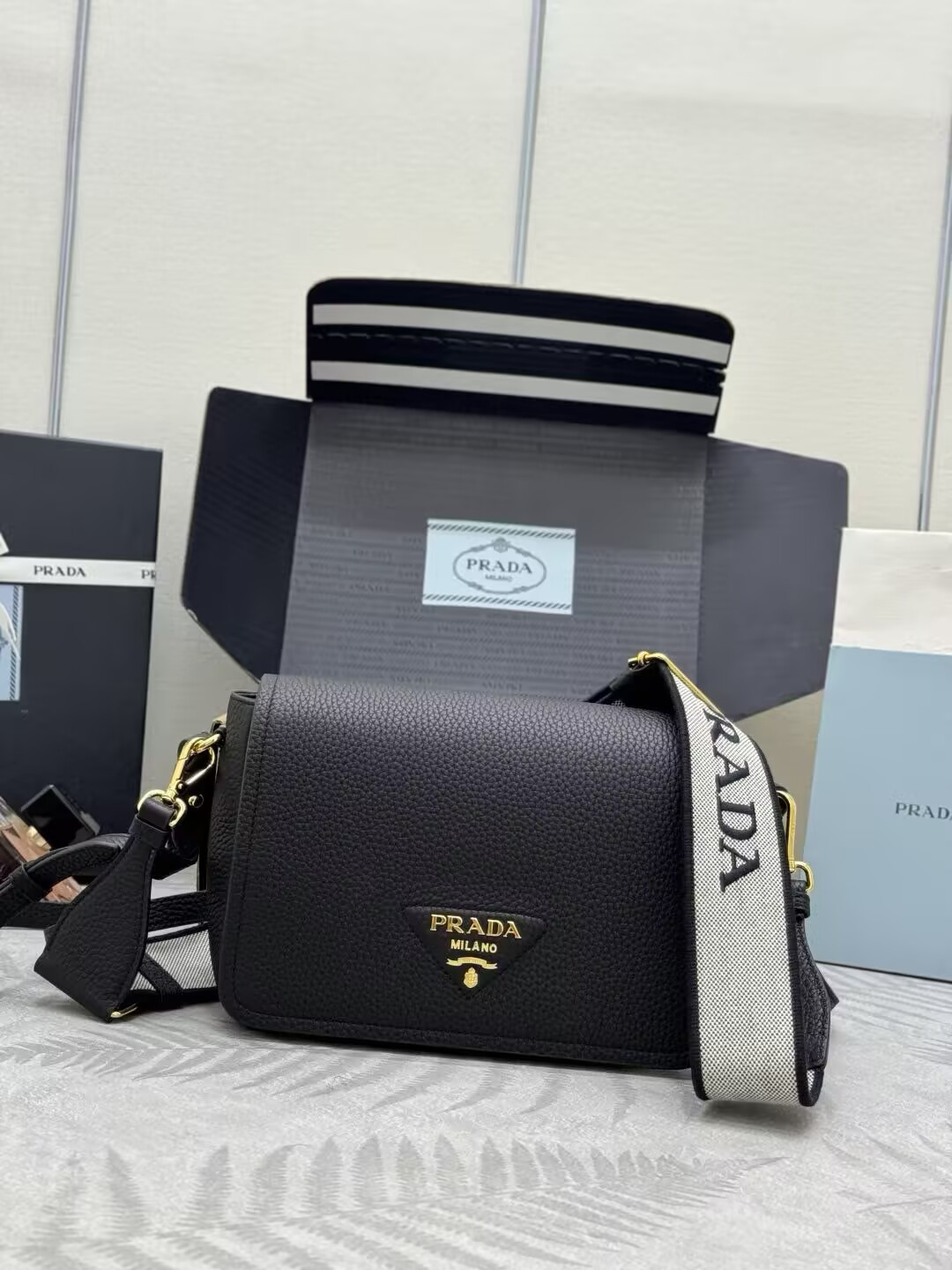 Prada Leather Shoulder Bag 15.5x23x9cm