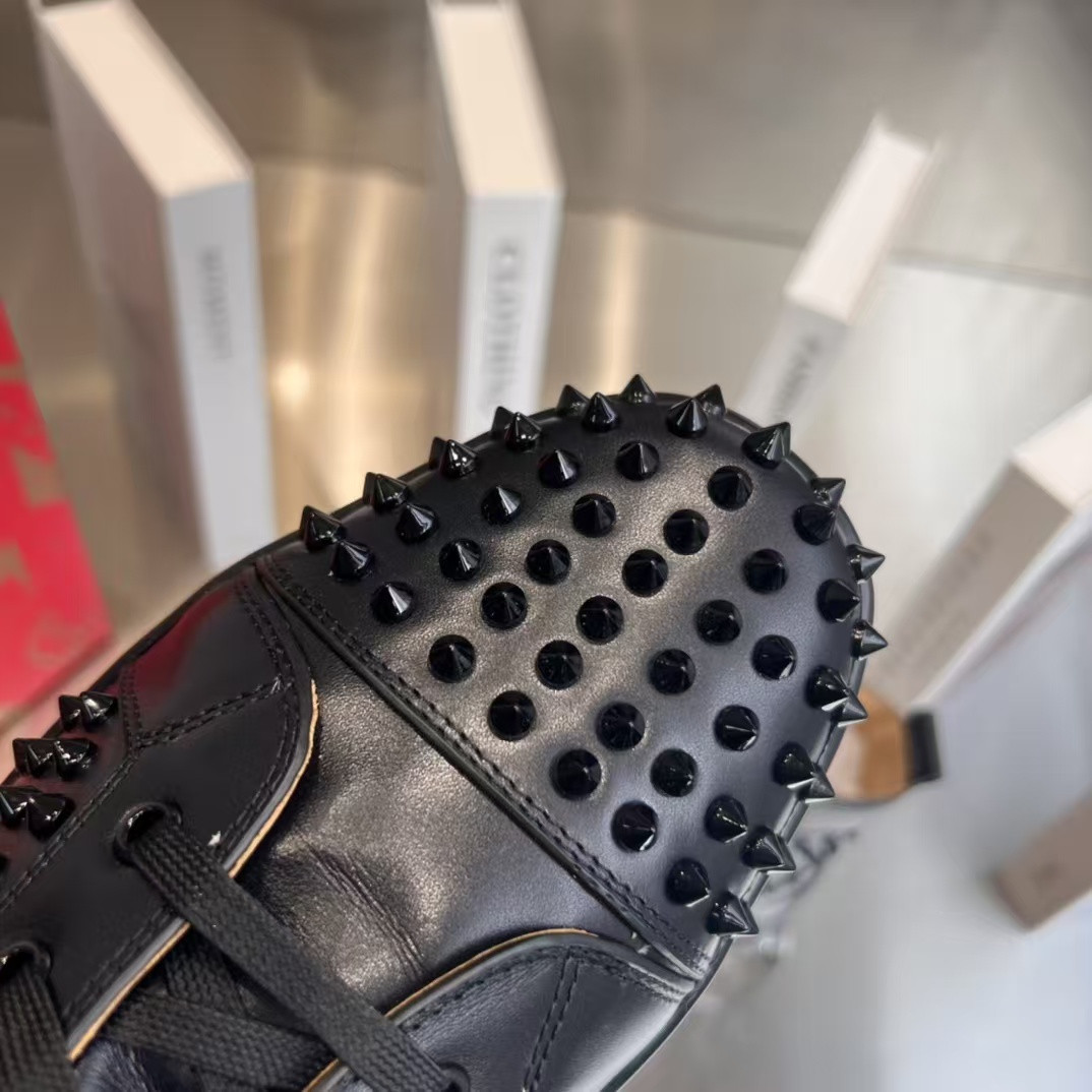 ua Chr1st1an louboutin l0vis strass sneakers