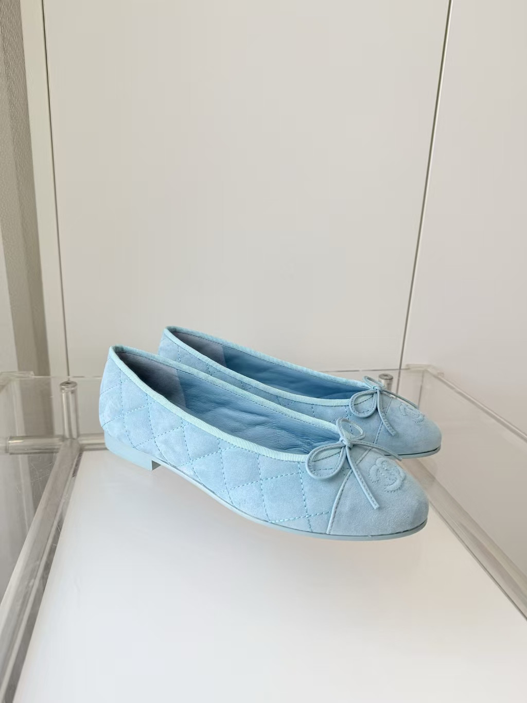 ua Ch**el ballet flats