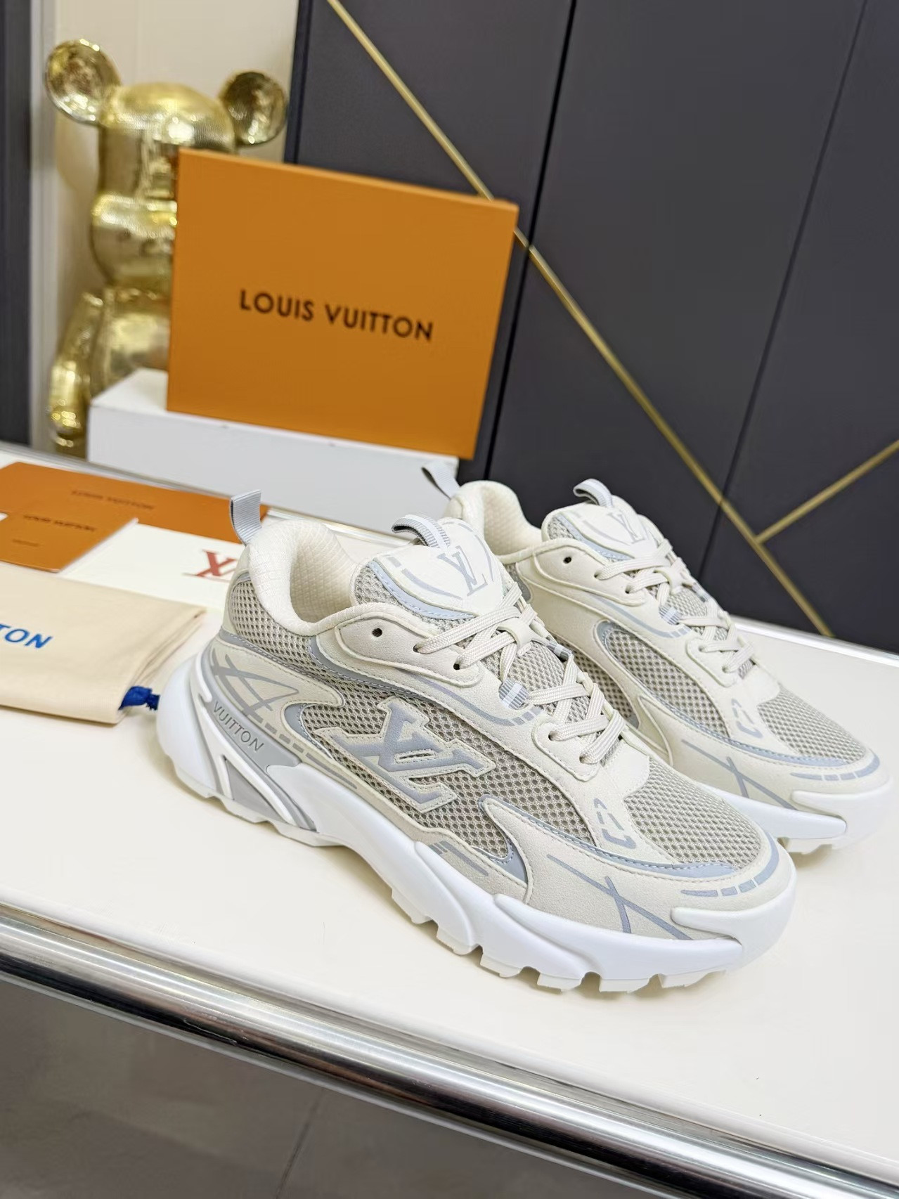 UA LV Sneakers