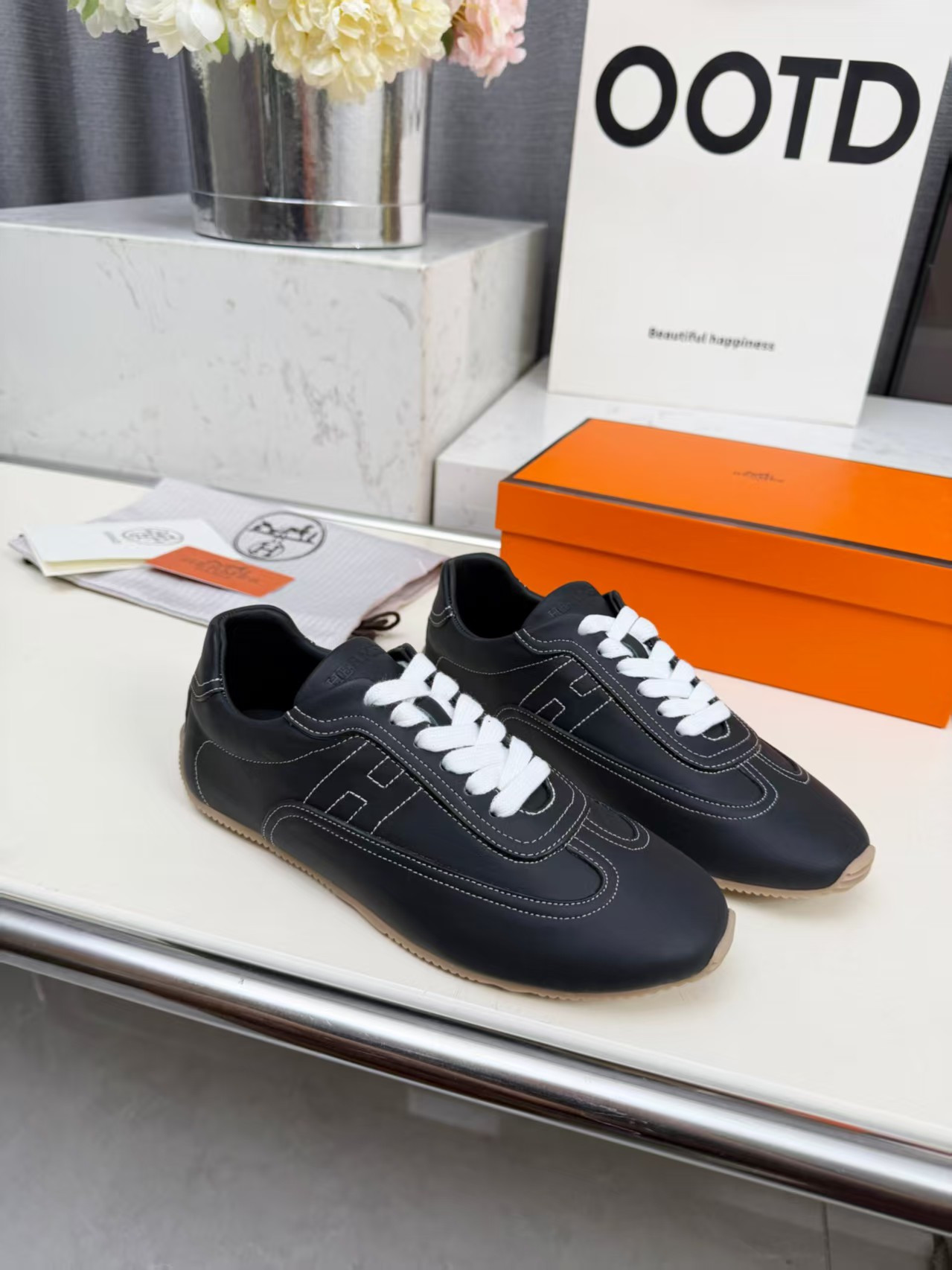 ua H**me5 master sneaker