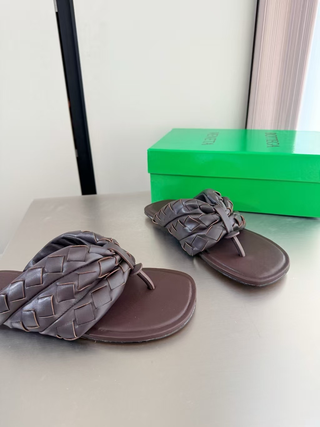 UA Bottega Veneta Salsa Thong Sandal