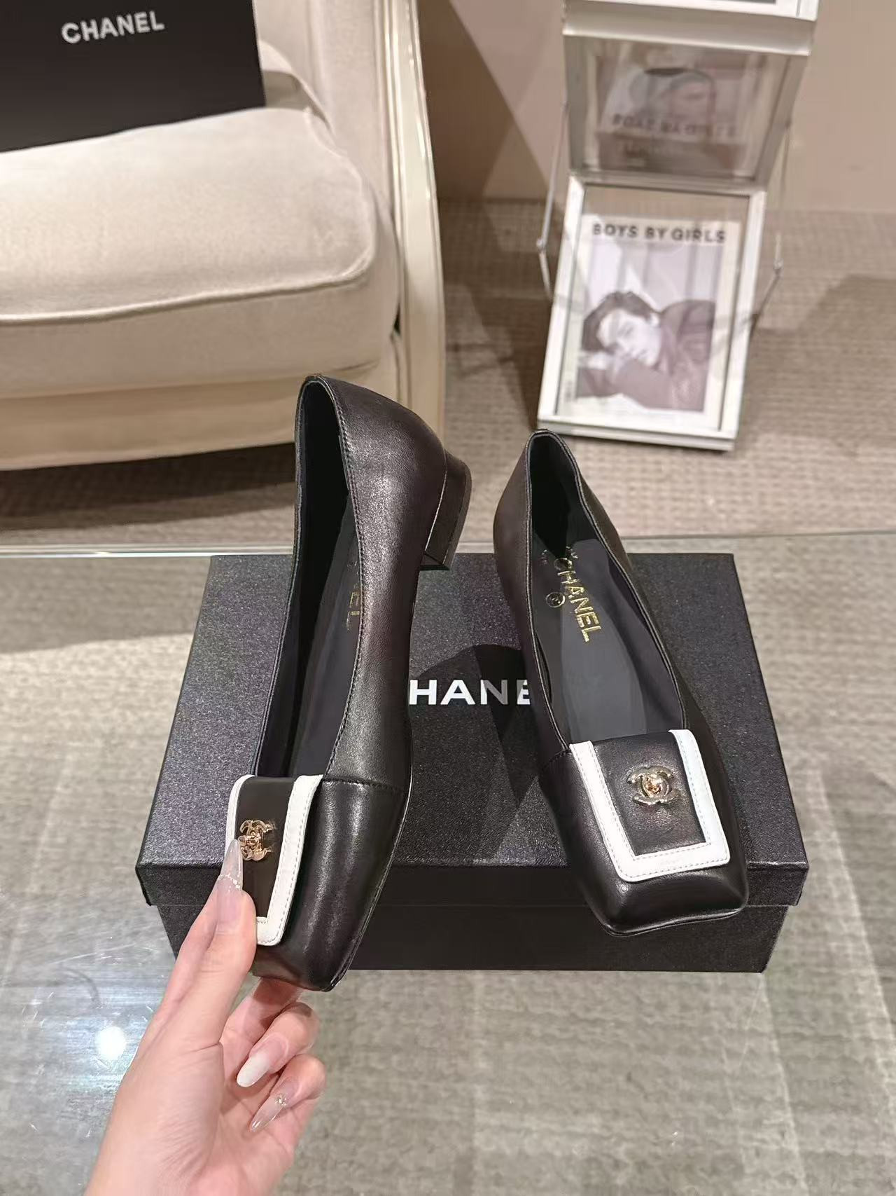 ua Ch**el flats