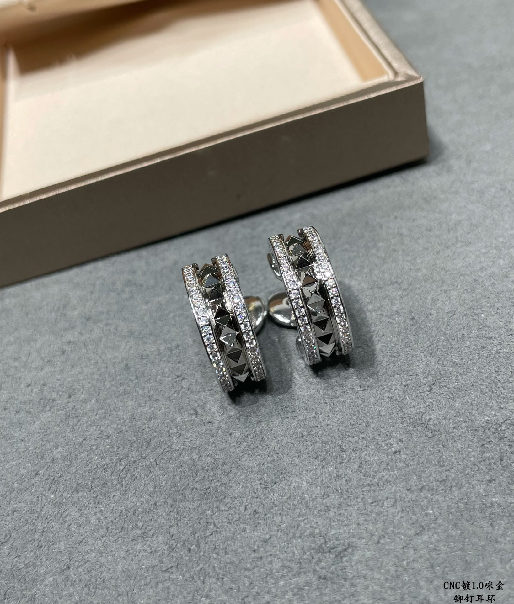Bv1g*ai Drill rivets on both sides Earrings