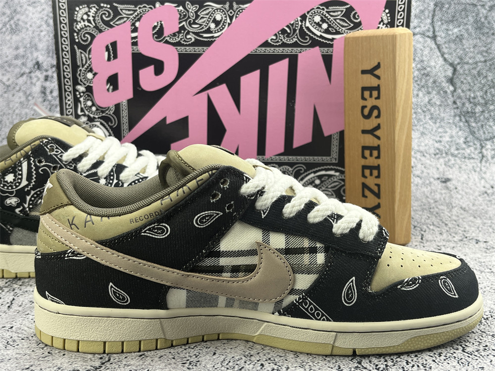 ua travis scott x dunk low preM1vm qs sb
