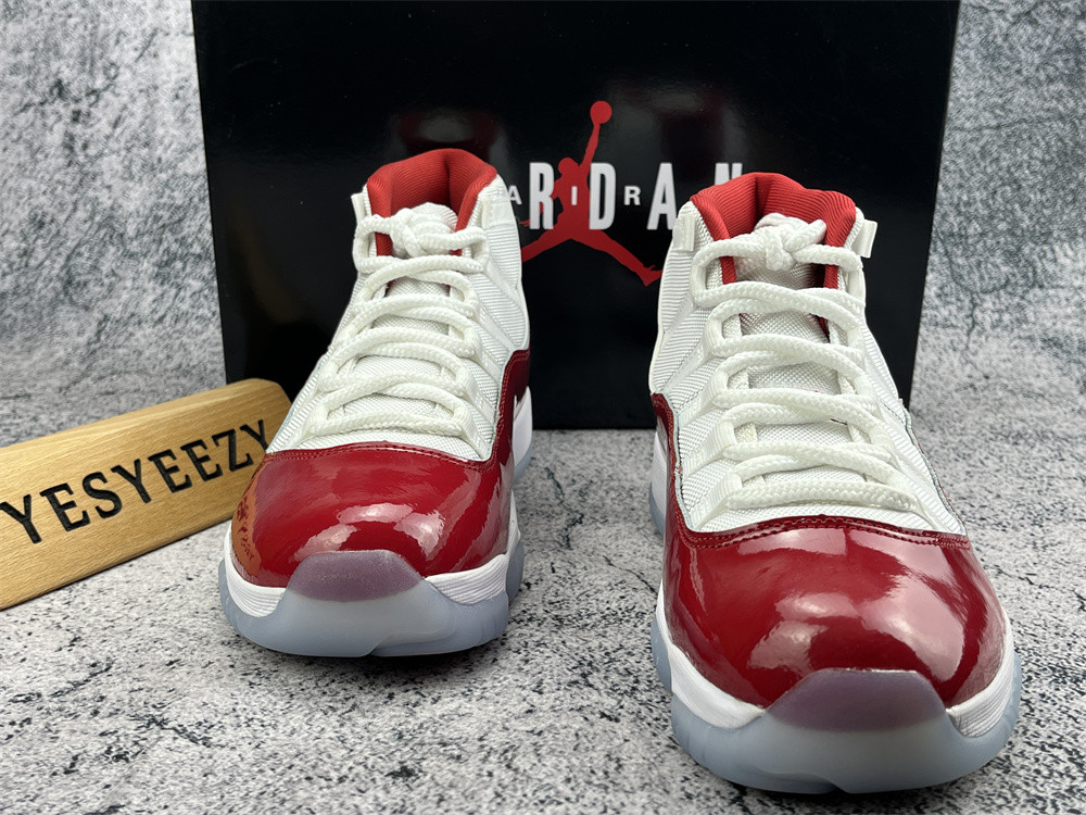 UA AIR JORDAN 11 RETRO