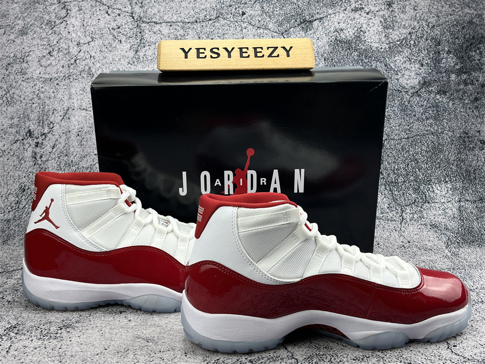 UA AIR JORDAN 11 RETRO