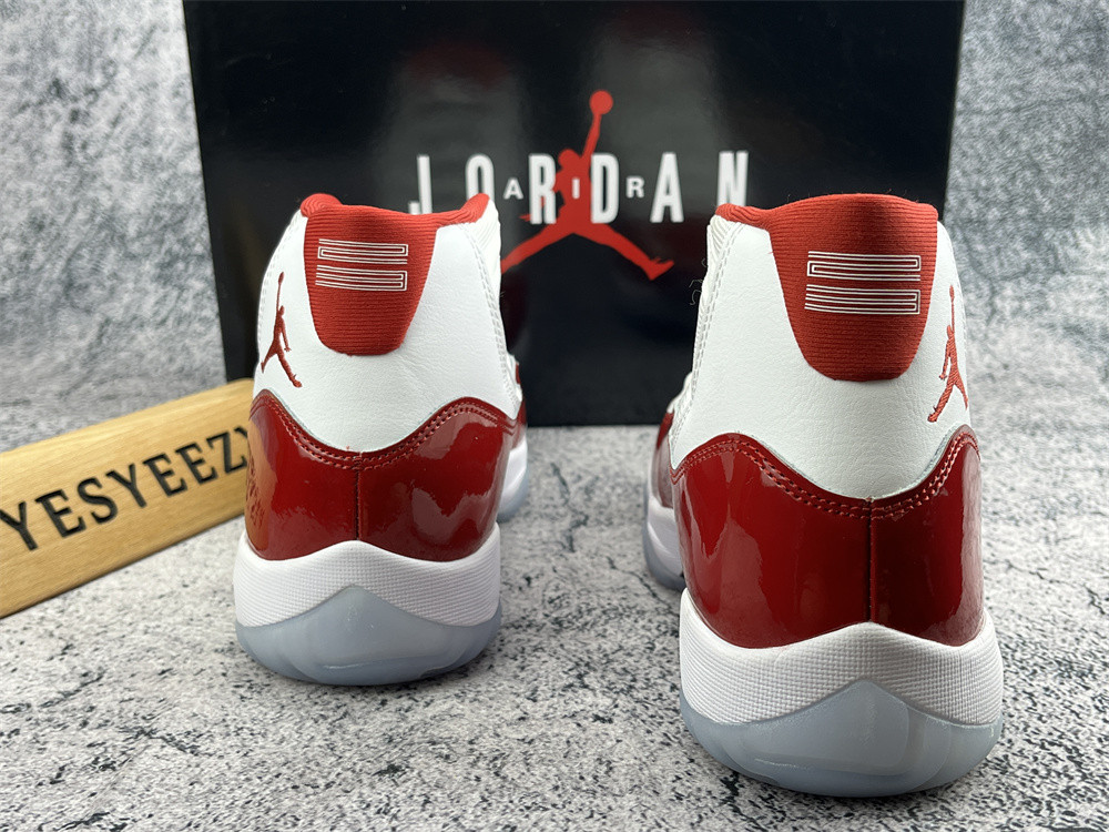 UA AIR JORDAN 11 RETRO