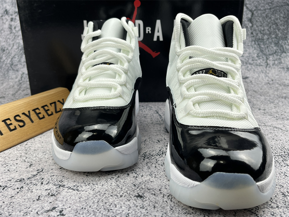 UA AIR JORDAN 11 RETRO