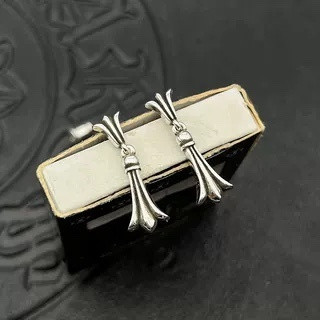 Ch*0me He**ts Earrings