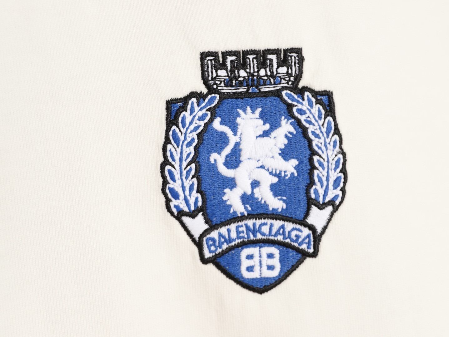 Ba1en*iaga short-sleeved t-shirt