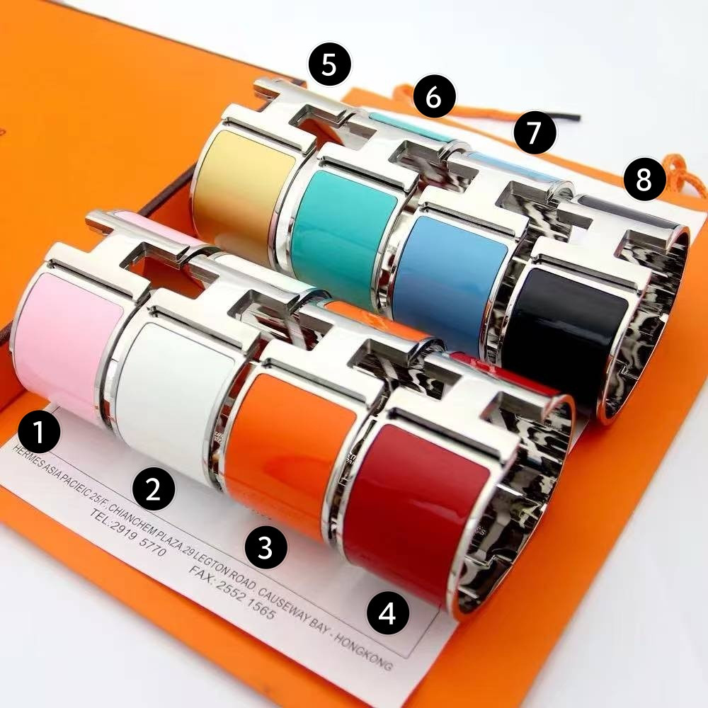 H**me5 clic h bracelet