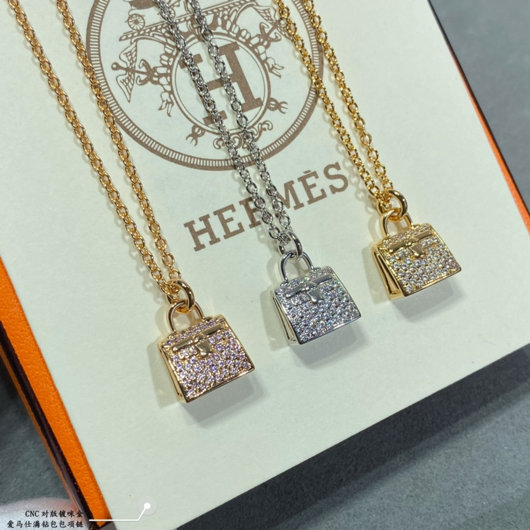 H**me5 Fully D1am0nd-Encrusted Bag Necklace