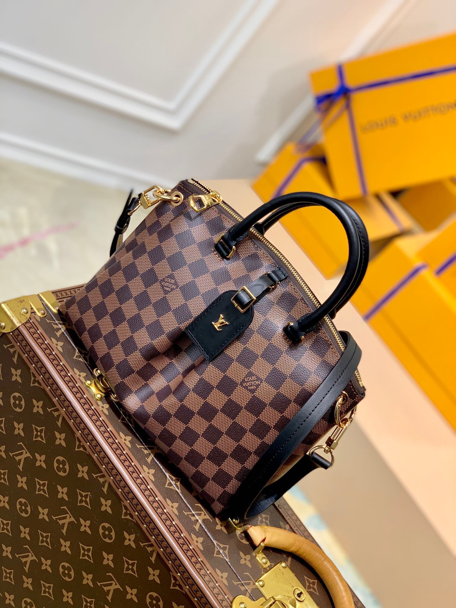 LV Boétie PM N45282