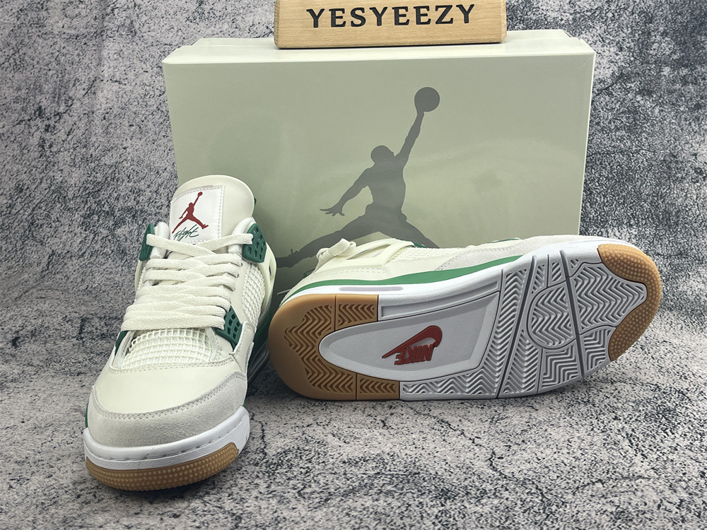 UA NIKE SB X AIR JORDAN 4 RETRO SP