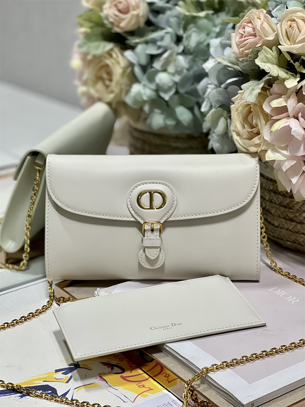 D10r BOBBY EAST-WEST POUCH WITH CHAIN Latte Smooth Calfskin White