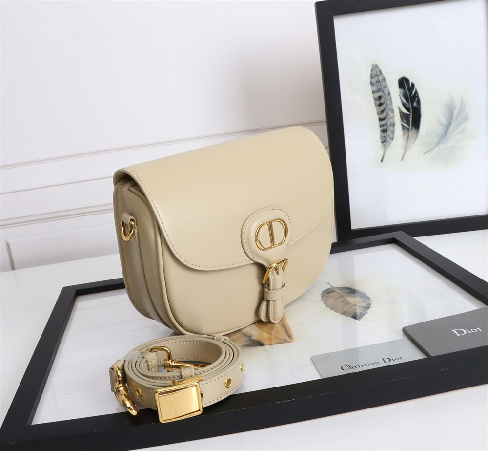 MEDIUM D10r BOBBY BAG Beige Box Calfskin