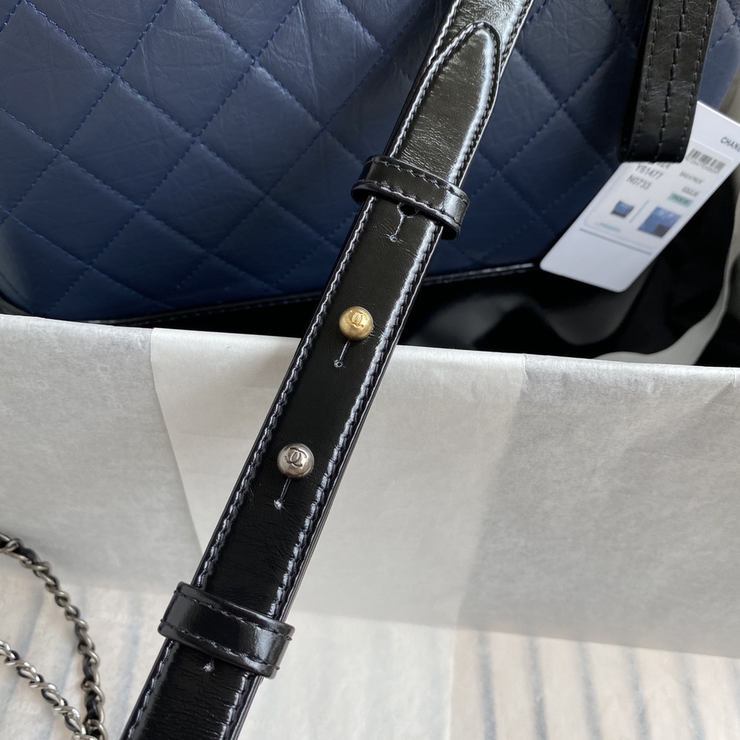 Ch**el Gabrielle MEDIUM BLUE BLACK 21 x 28 x 10cm