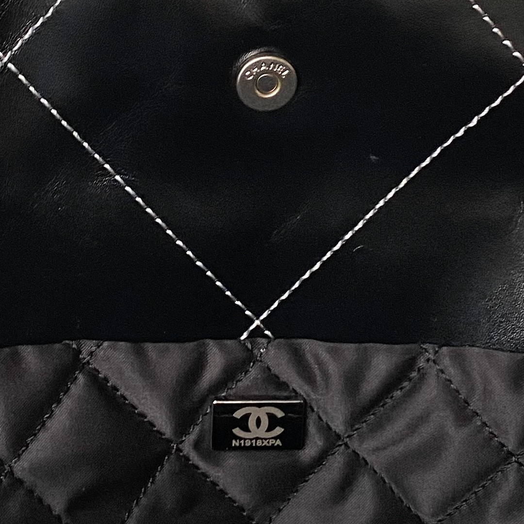 Ch**el 22 HANDBAG Shiny Calfskin SILVER 15.2×16.4×3.1 in