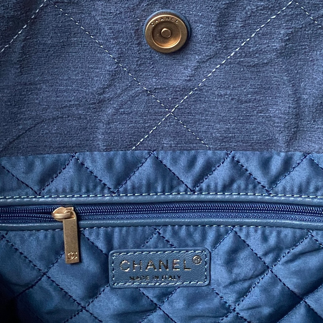 Ch**el 22 HANDBAG velvet blue 15.2×16.4×3.1 in