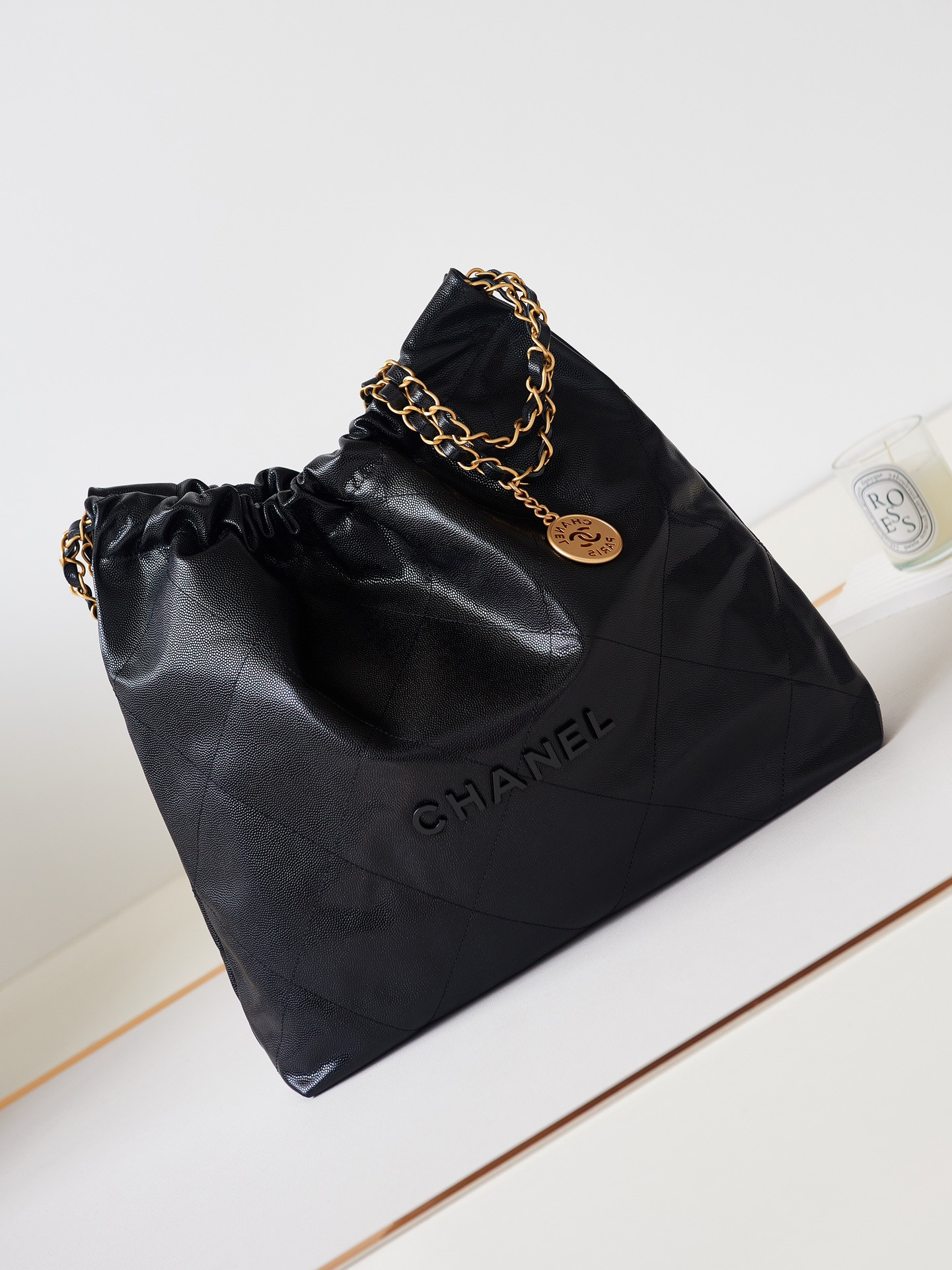 Ch**el 22 HANDBAG Shiny Calfskin Black 15.2×16.4×3.1 in