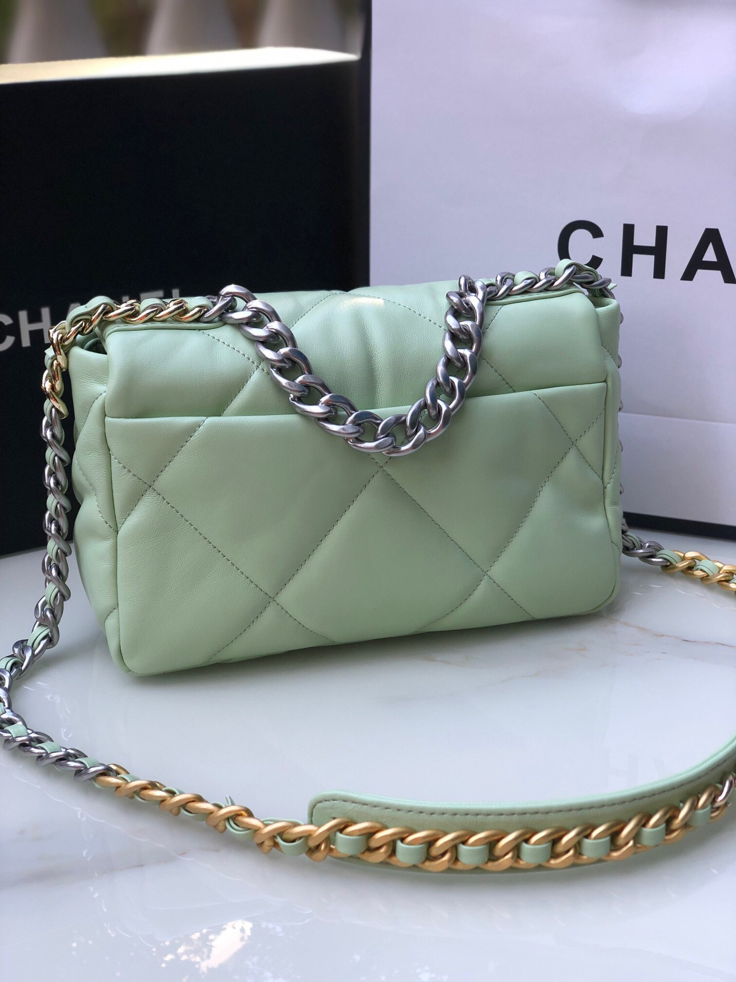 Ch**el 19 HANDBAG Shiny Leather, Gold-Tone, Silver-Tone & Ruthenium-Finish Metal Green 6.2 × 10.1 × 3.5 in