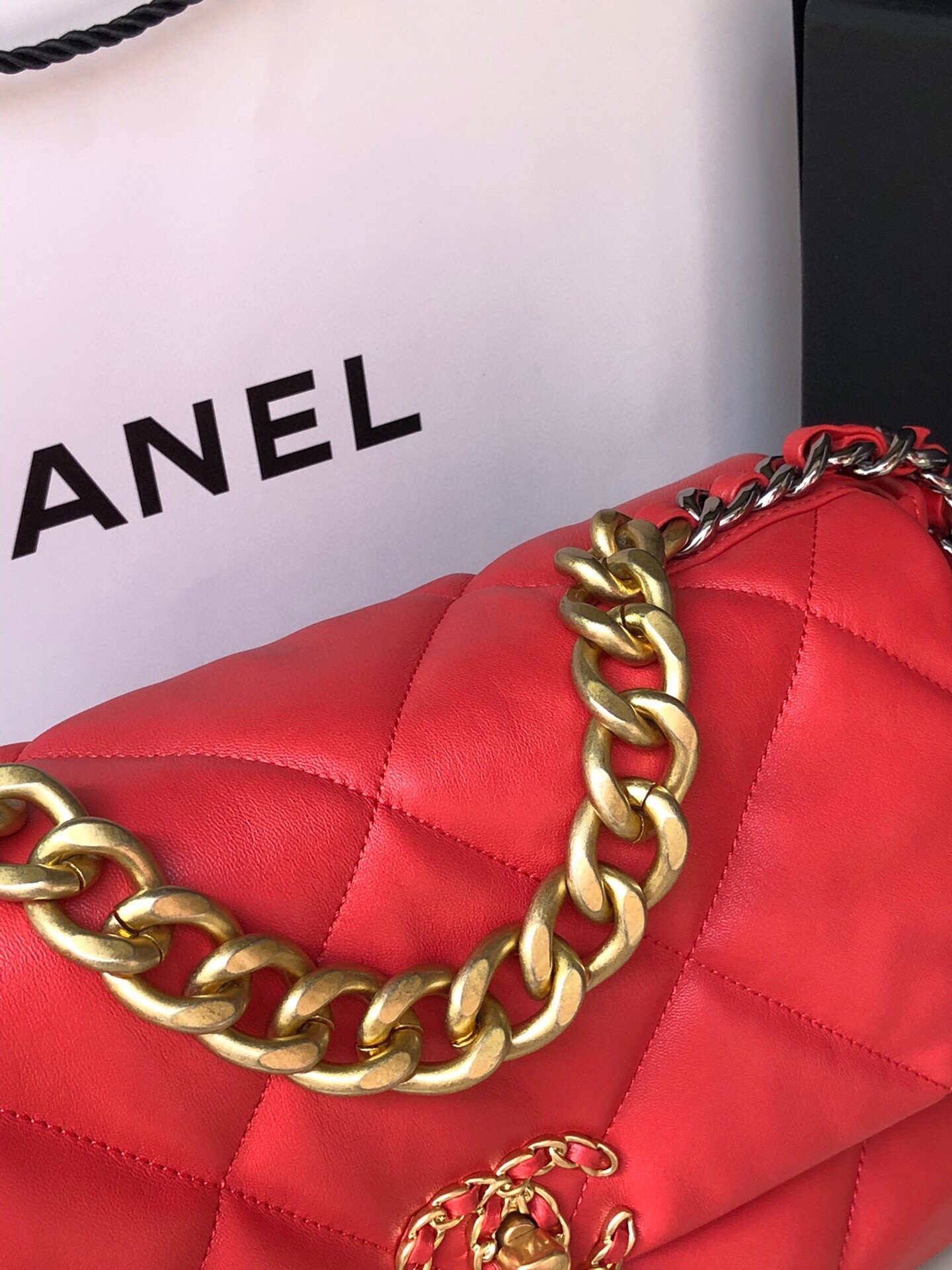 Ch**el 19 LARGE HANDBAG Shiny Leather Red, Gold-Tone, Silver-Tone & Ruthenium-Finish Metal 7.8 × 11.7 × 3.9 in