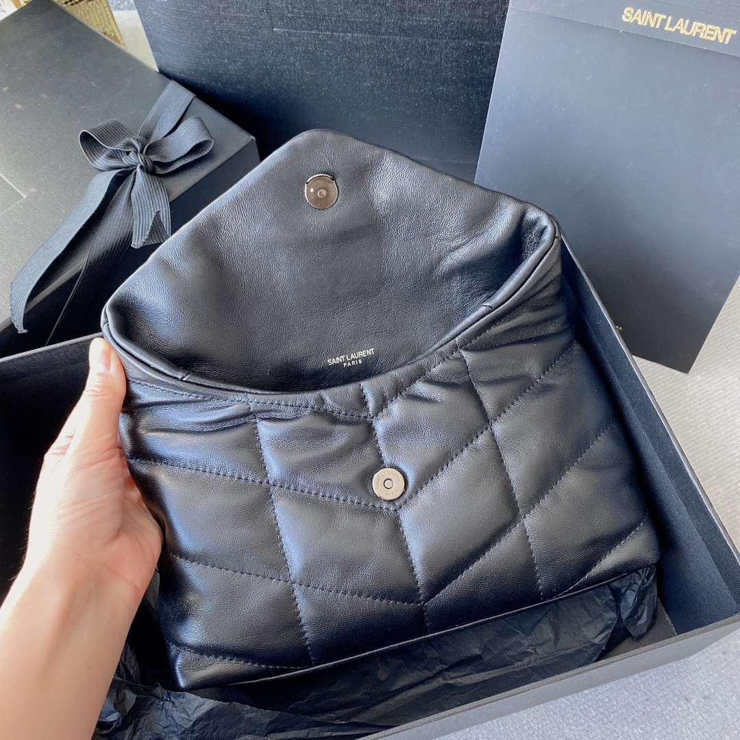 Y51 PUFFER IN LEATHER NAVY 23 X 15.5 X 5.8 CM