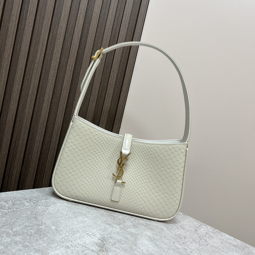 Y51 LE 5 À 7 IN CROCODILE-EMBOSSED LEATHER white 9 X 6.3 X 2.5 INCHES
