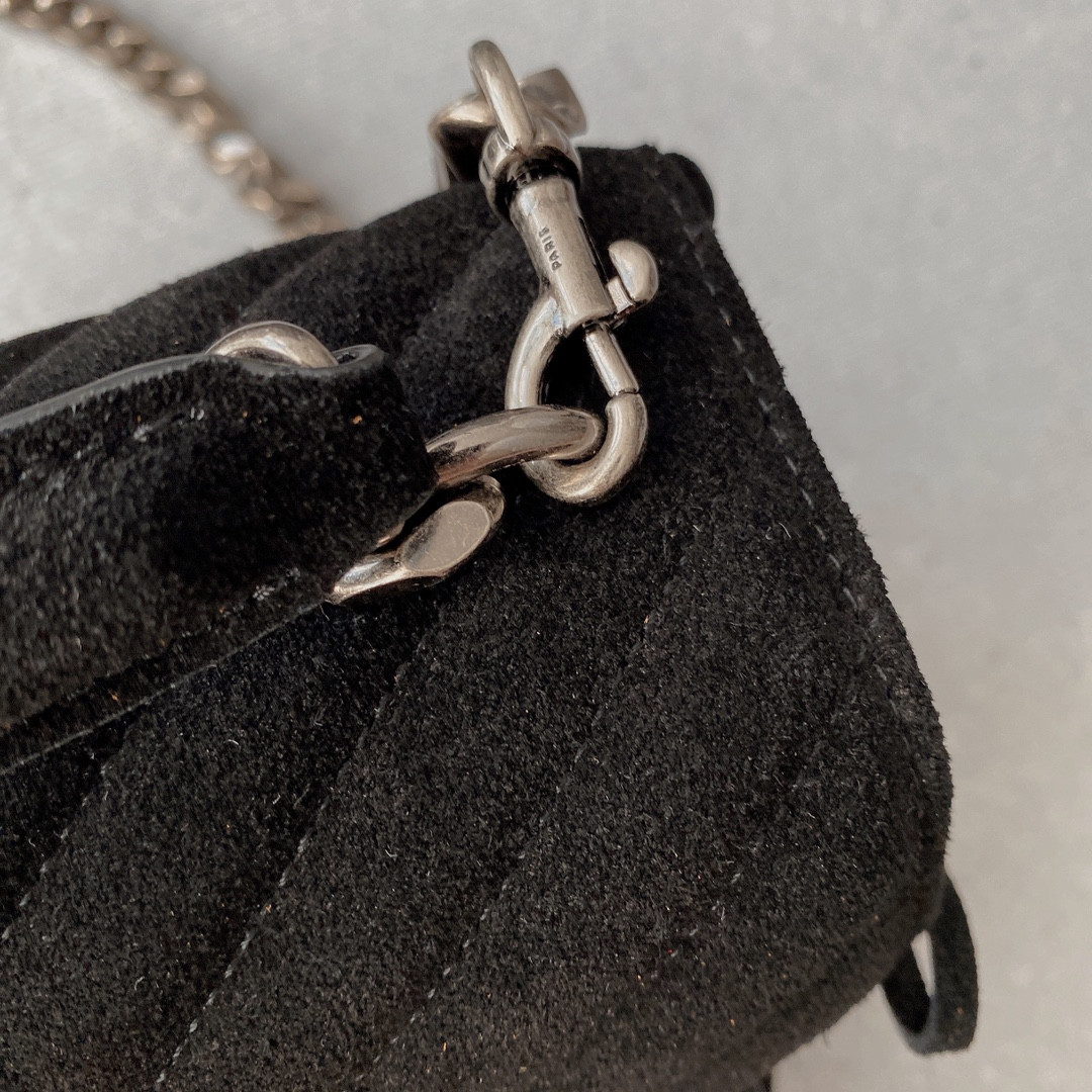 Y51 COLLEGE MEDIUM IN QUILTED LEATHER BLACK SILVER 9.4 X 6.6 X 2.5 INCHES
