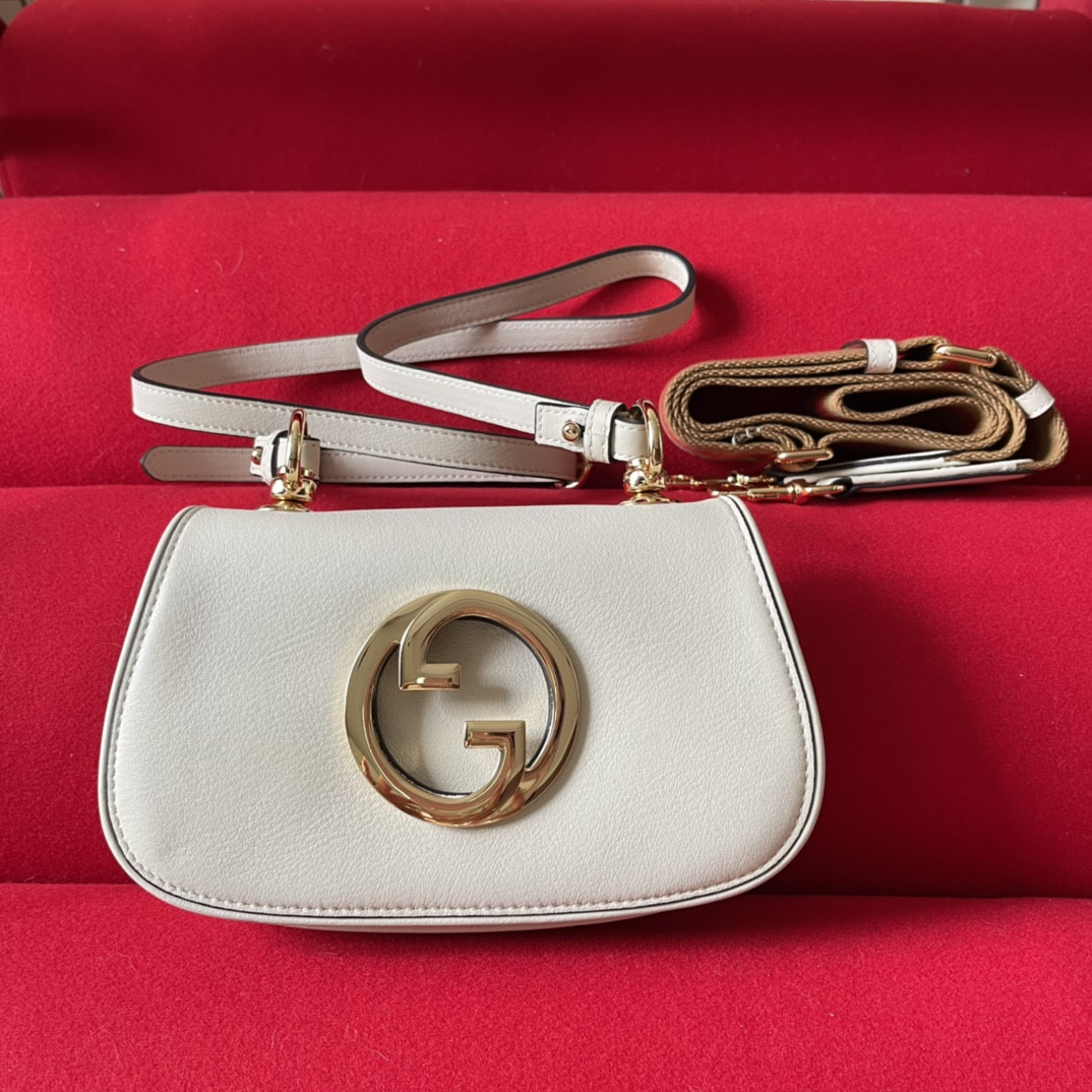 Gvc*1 BLONDIE MINI BAG WHITE 8.7"W x 5.1"H x 2.2"D
