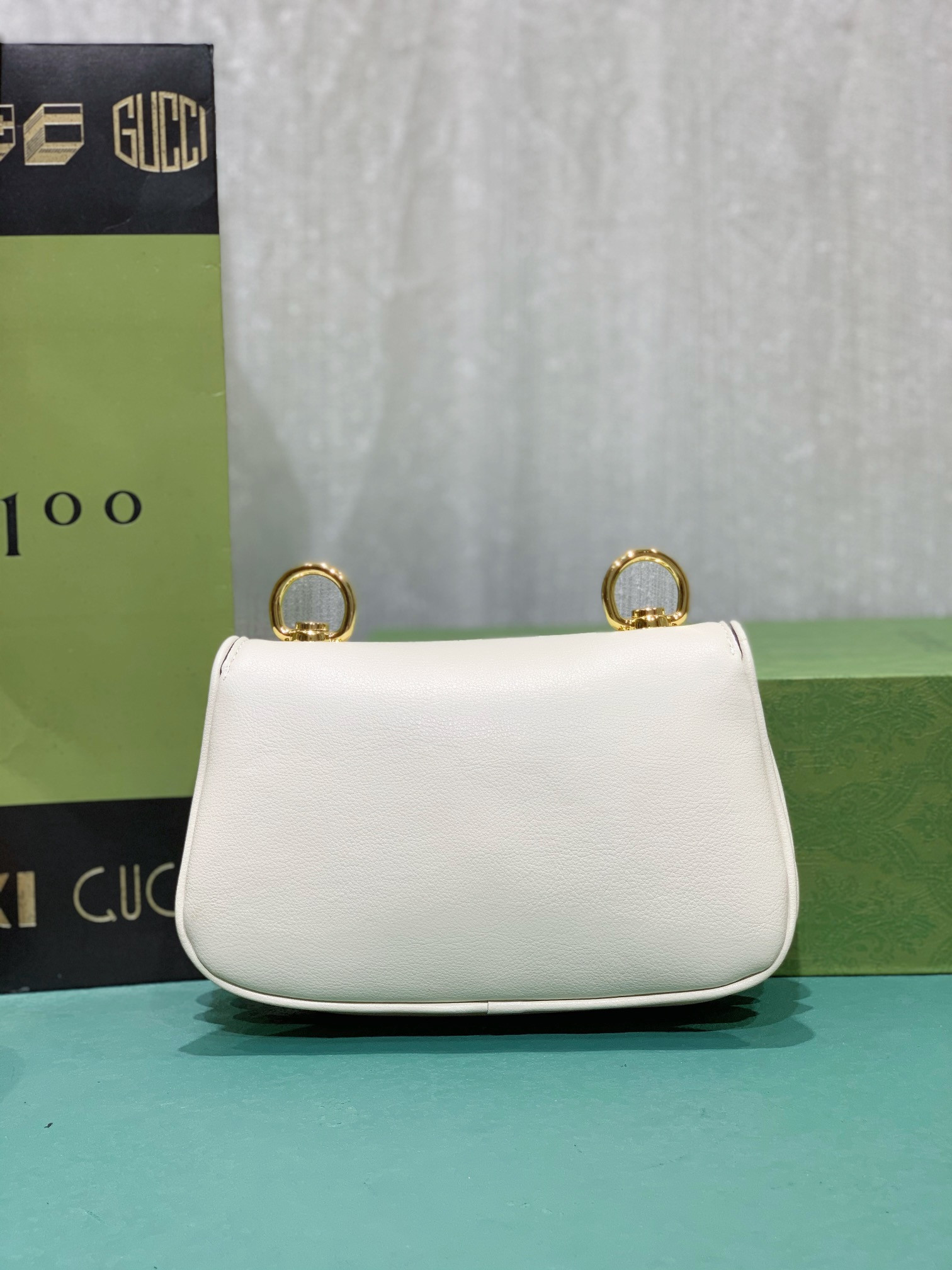 Gvc*1 BLONDIE MINI BAG WHITE 8.7"W x 5.1"H x 2.2"D