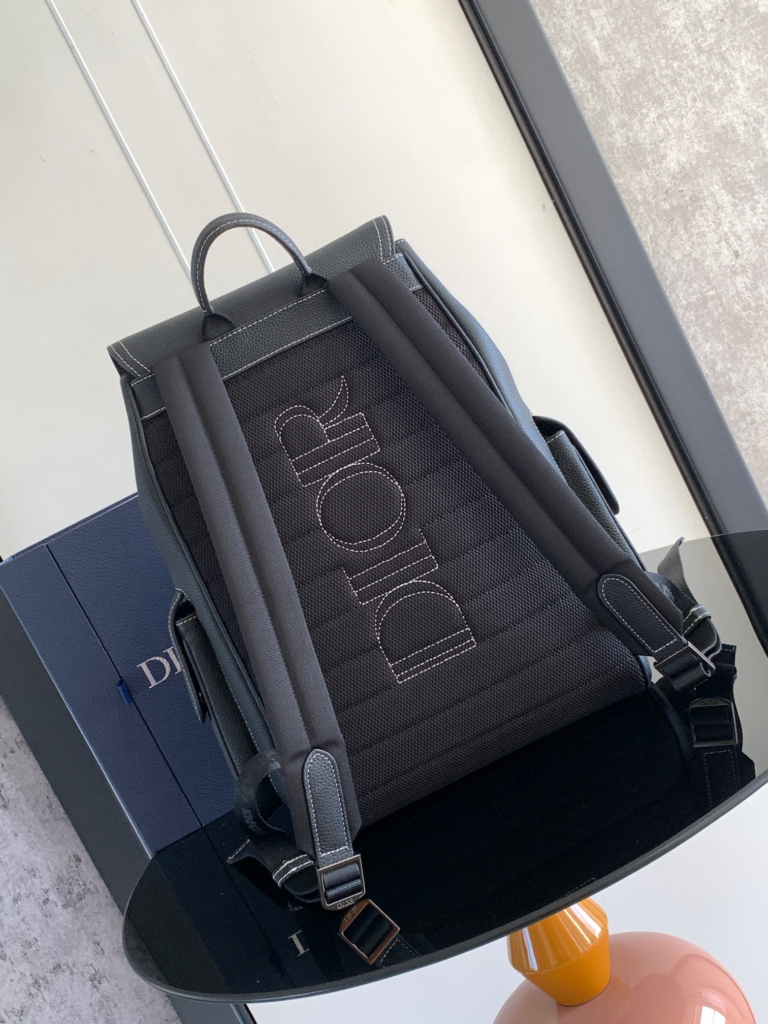 D10r Saddle Backpack 10.5 x 16 x 5.5 inches