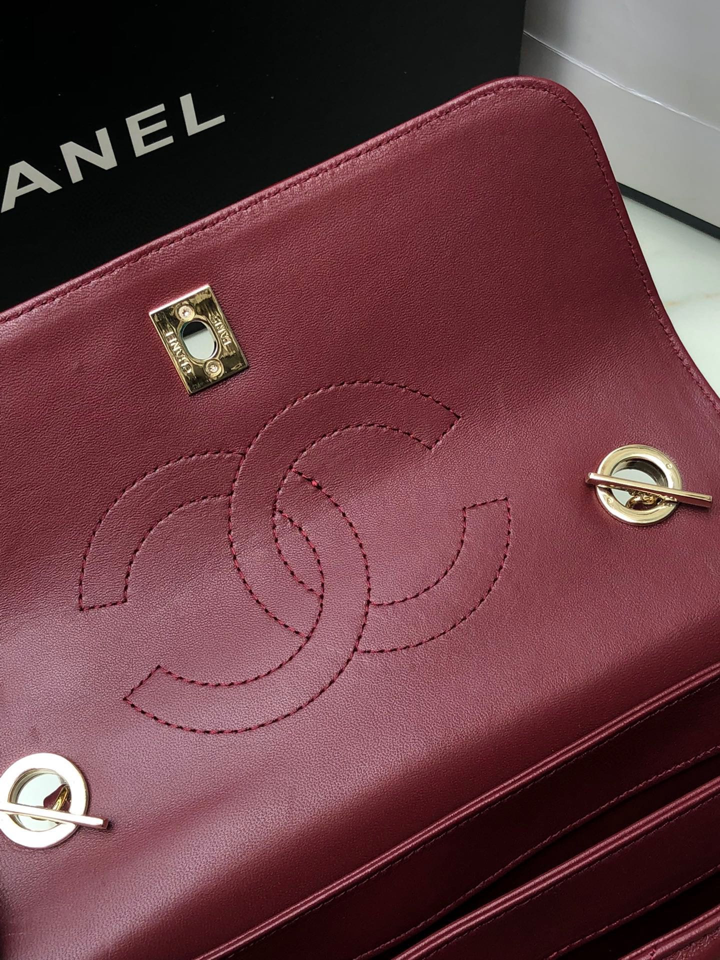 Ch**el FLAP BAG WITH TOP HANDLE RED 6.6 × 9.8 × 4.7 in