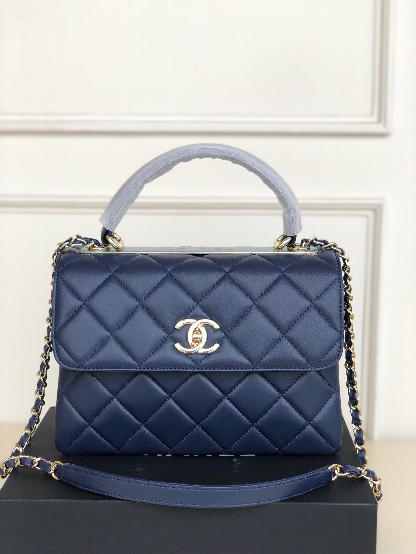 Ch**el FLAP BAG WITH TOP HANDLE 6.6 × 9.8 × 4.7 in