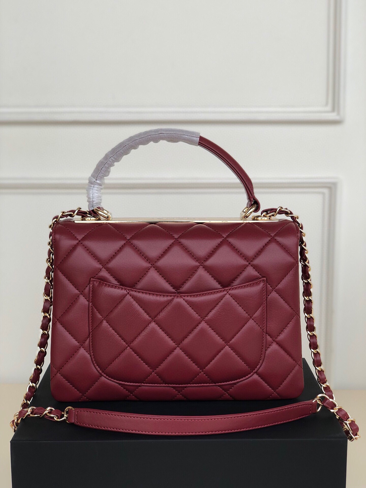 Ch**el FLAP BAG WITH TOP HANDLE 6.6 × 9.8 × 4.7 in