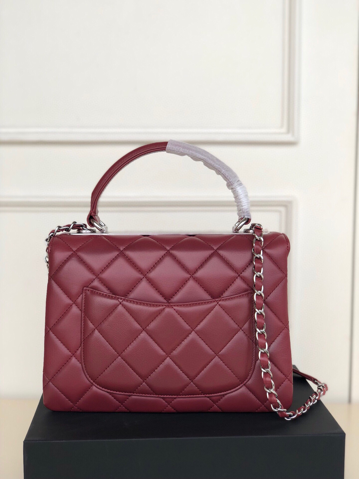 Ch**el FLAP BAG WITH TOP HANDLE 6.6 × 9.8 × 4.7 in