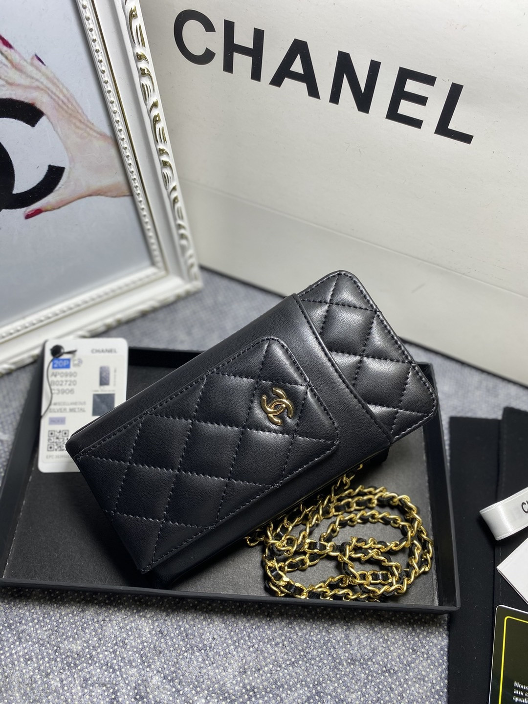 Ch**el LONG ZIPPED WALLET 19-11cm