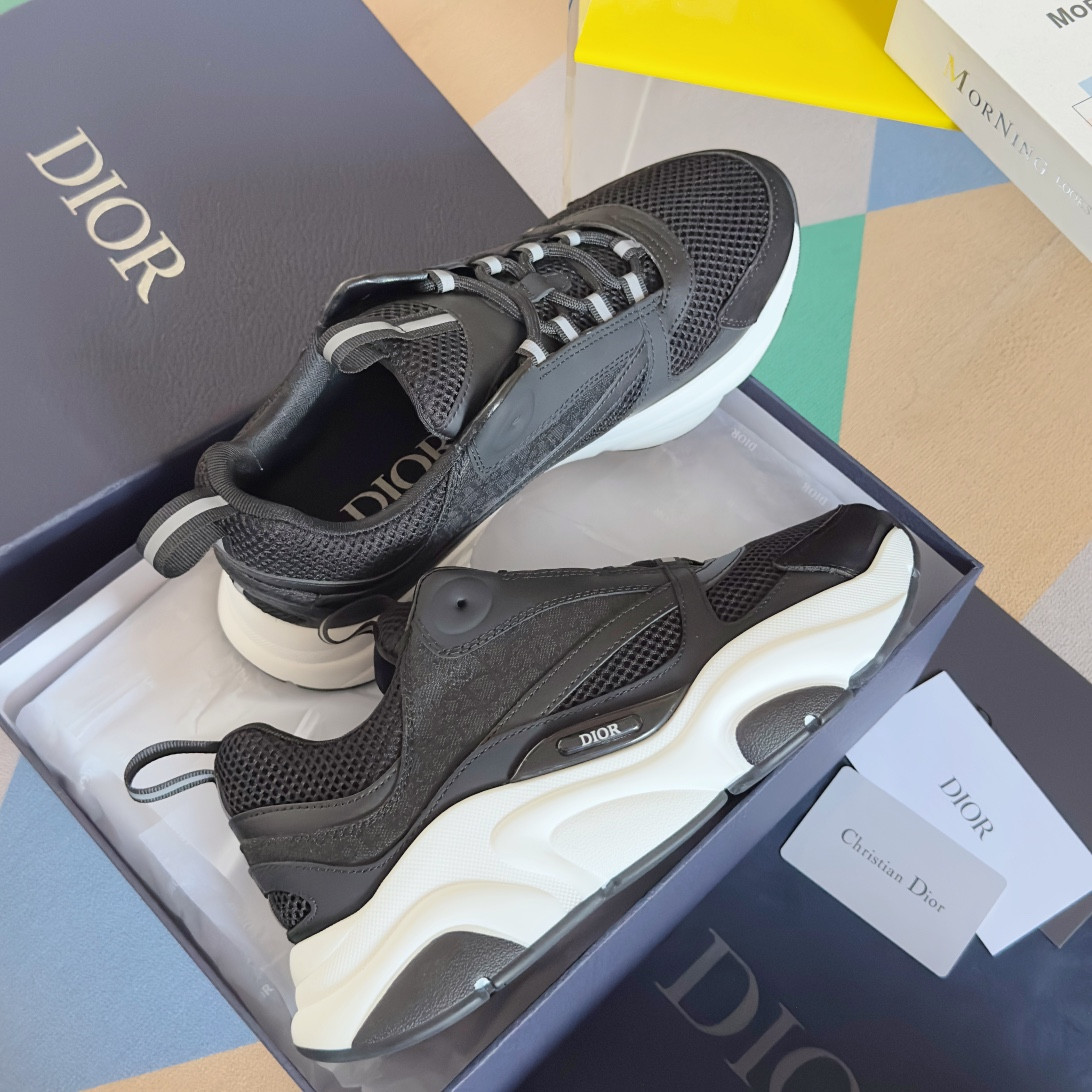 UA D10r B22 black Sneaker