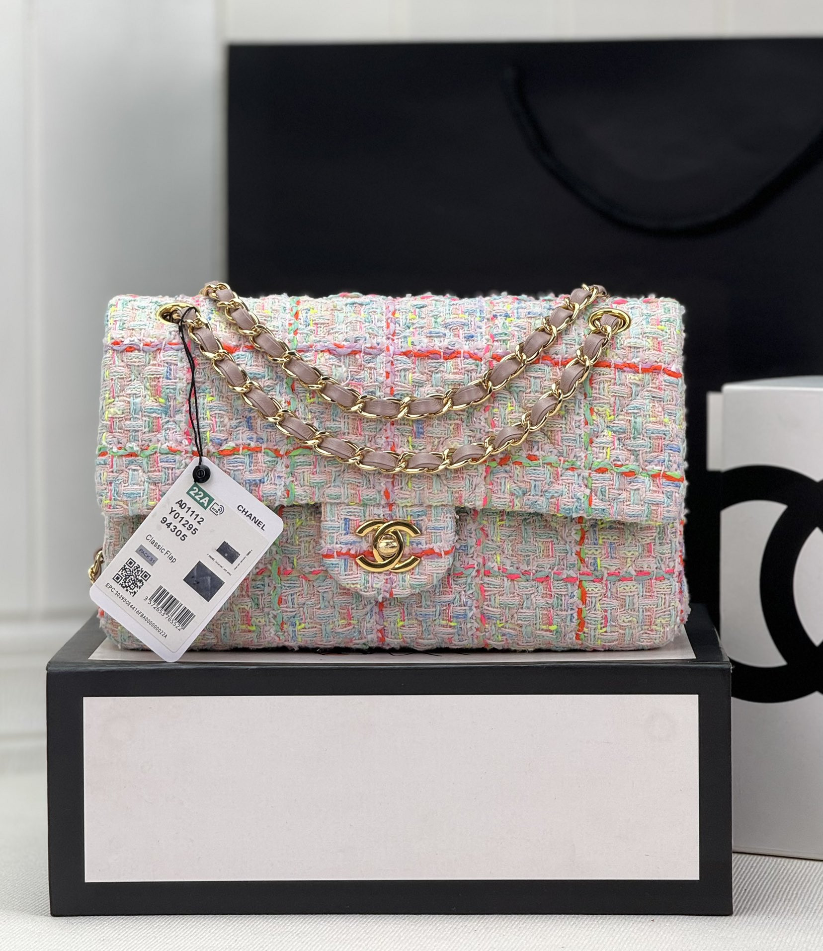 Ch**el CLASSIC 11.12 HANDBAG  4.7 × 7.8 × 2.3 in