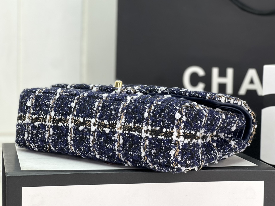 CHANEL CLASSIC 11.12 HANDBAG Tweed & Gold-Tone Metal 6 × 9.9 × 2.5 in