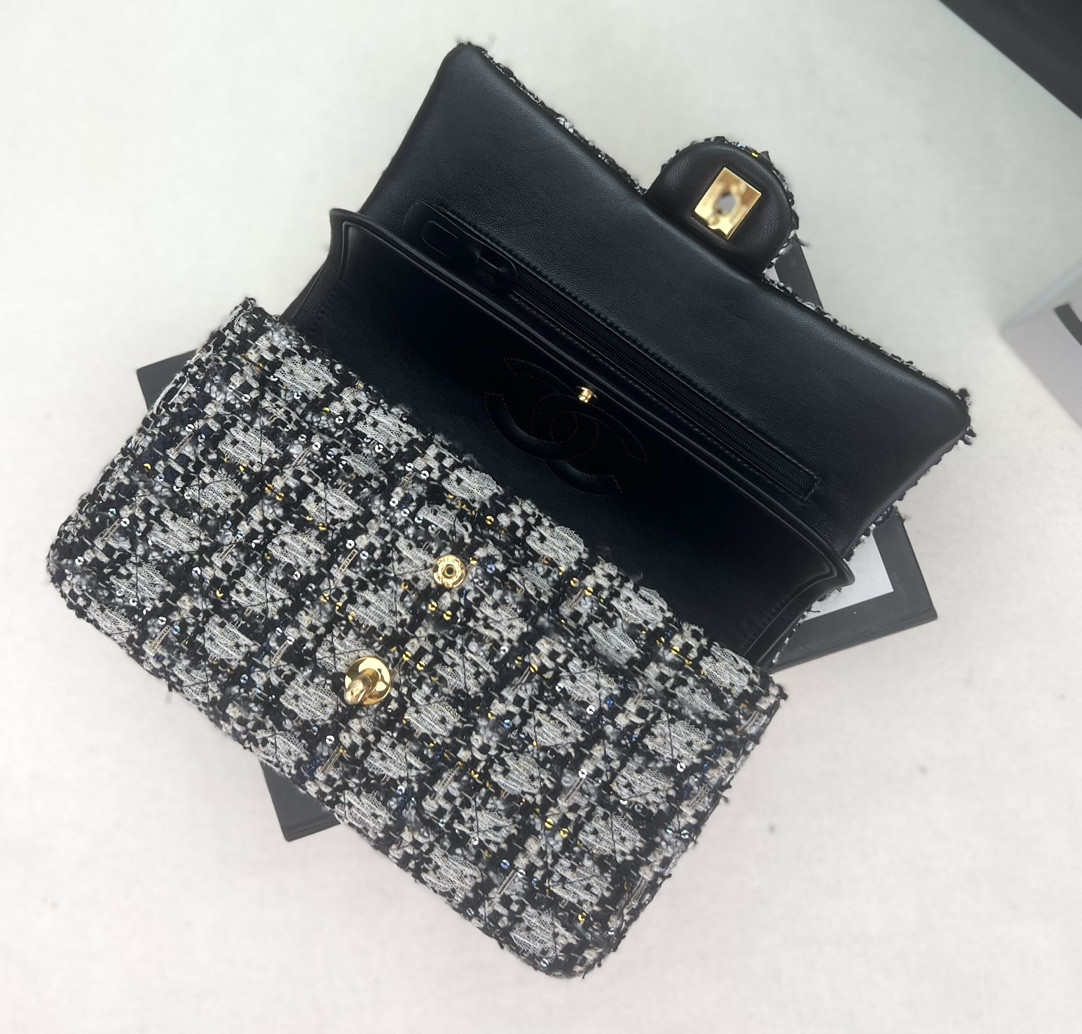 CHANEL CLASSIC 11.12 HANDBAG Tweed & Gold-Tone Metal 6 × 9.9 × 2.5 in