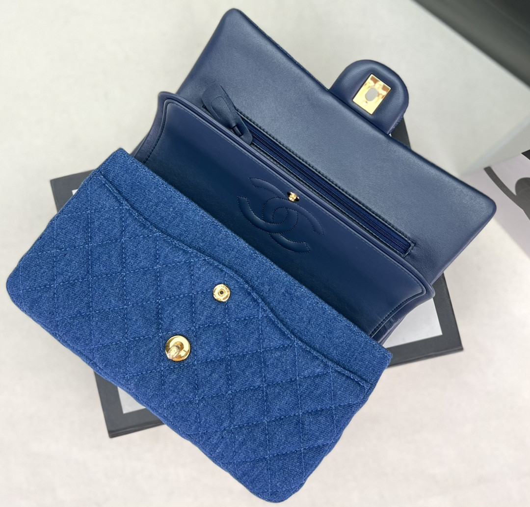 CHANEL CLASSIC 11.12 HANDBAG Tweed & Gold-Tone Metal 6 × 9.9 × 2.5 in