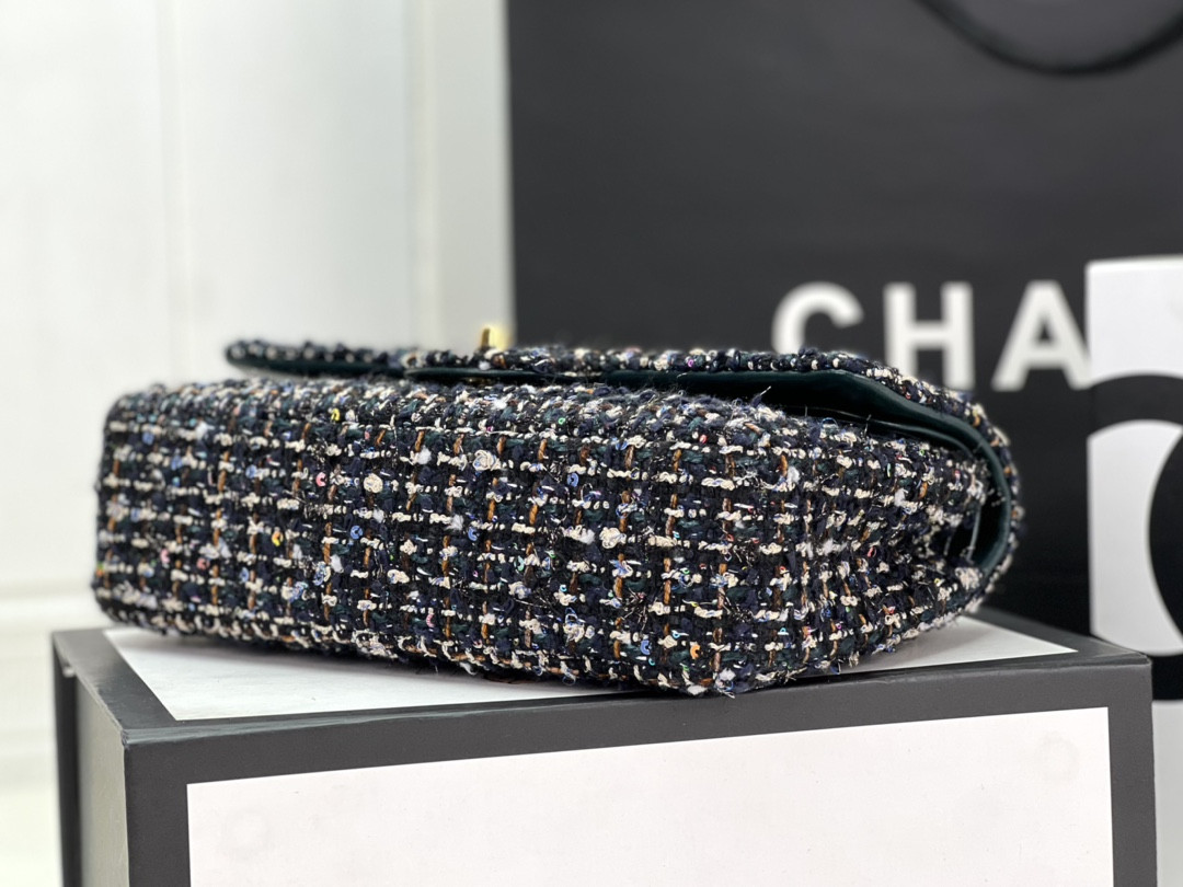 CHANEL CLASSIC 11.12 HANDBAG Tweed & Gold-Tone Metal 6 × 9.9 × 2.5 in