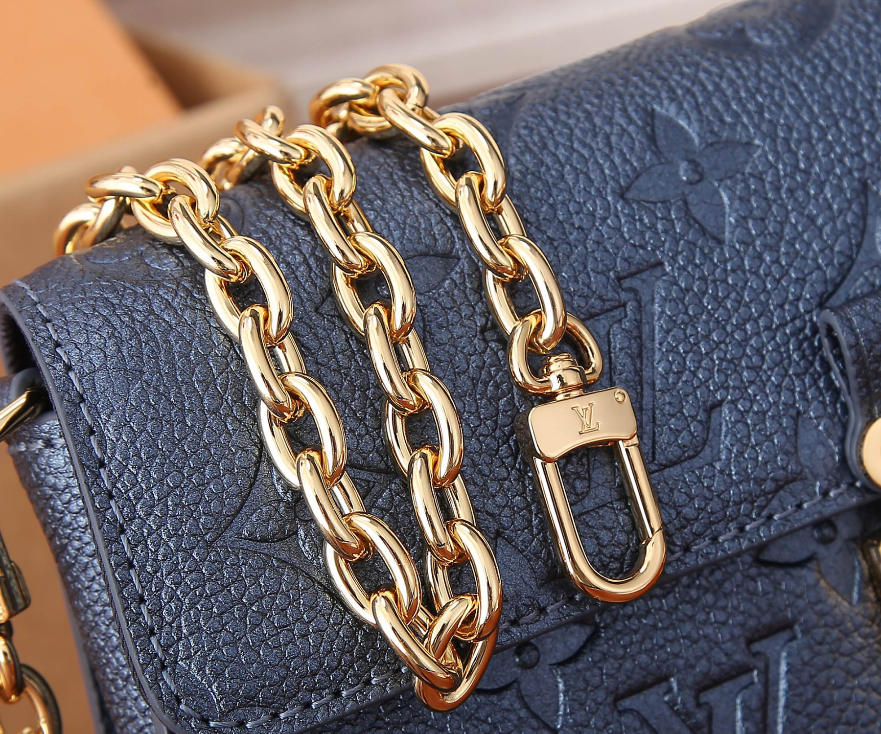 LV Wallet On Chain Métis M82671 7.5 x 4.3 x 2.2 inches
