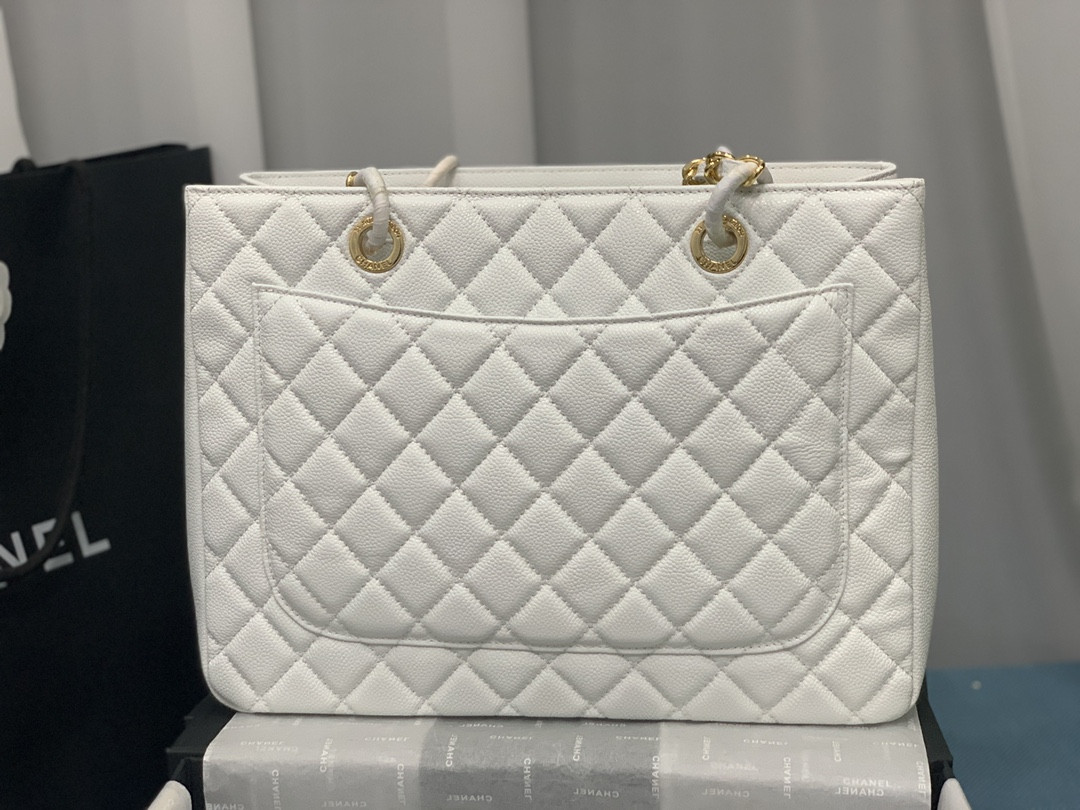 Ch**el GST CAVIAR LEATHER HARDWARE 24X33X13CM