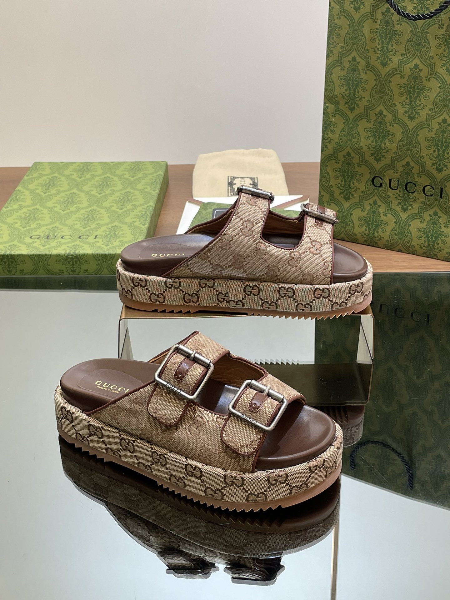 UA Gvc*1  SANDAL WITH DOUBLE G