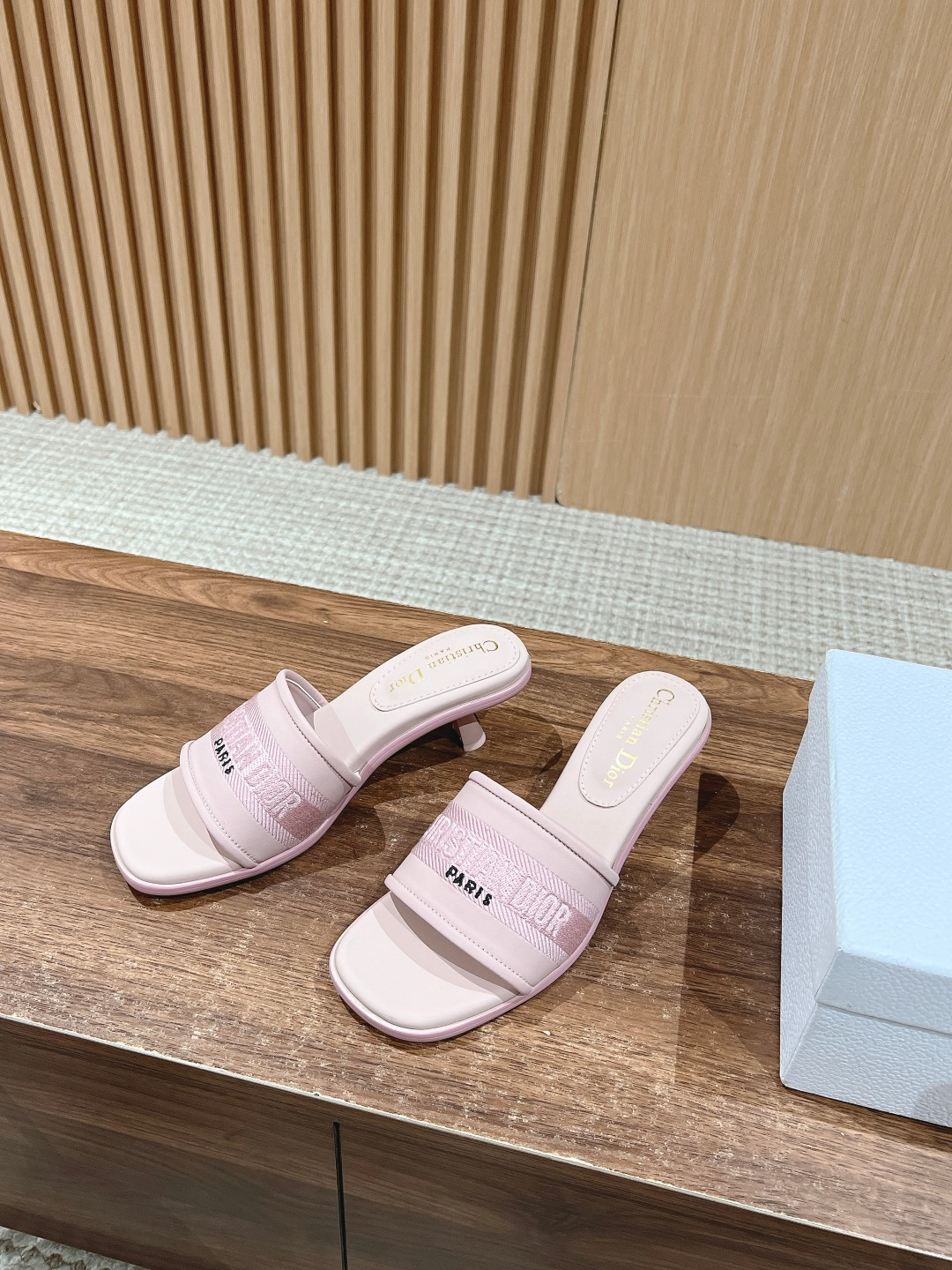 D10r Dway Heeled Slide