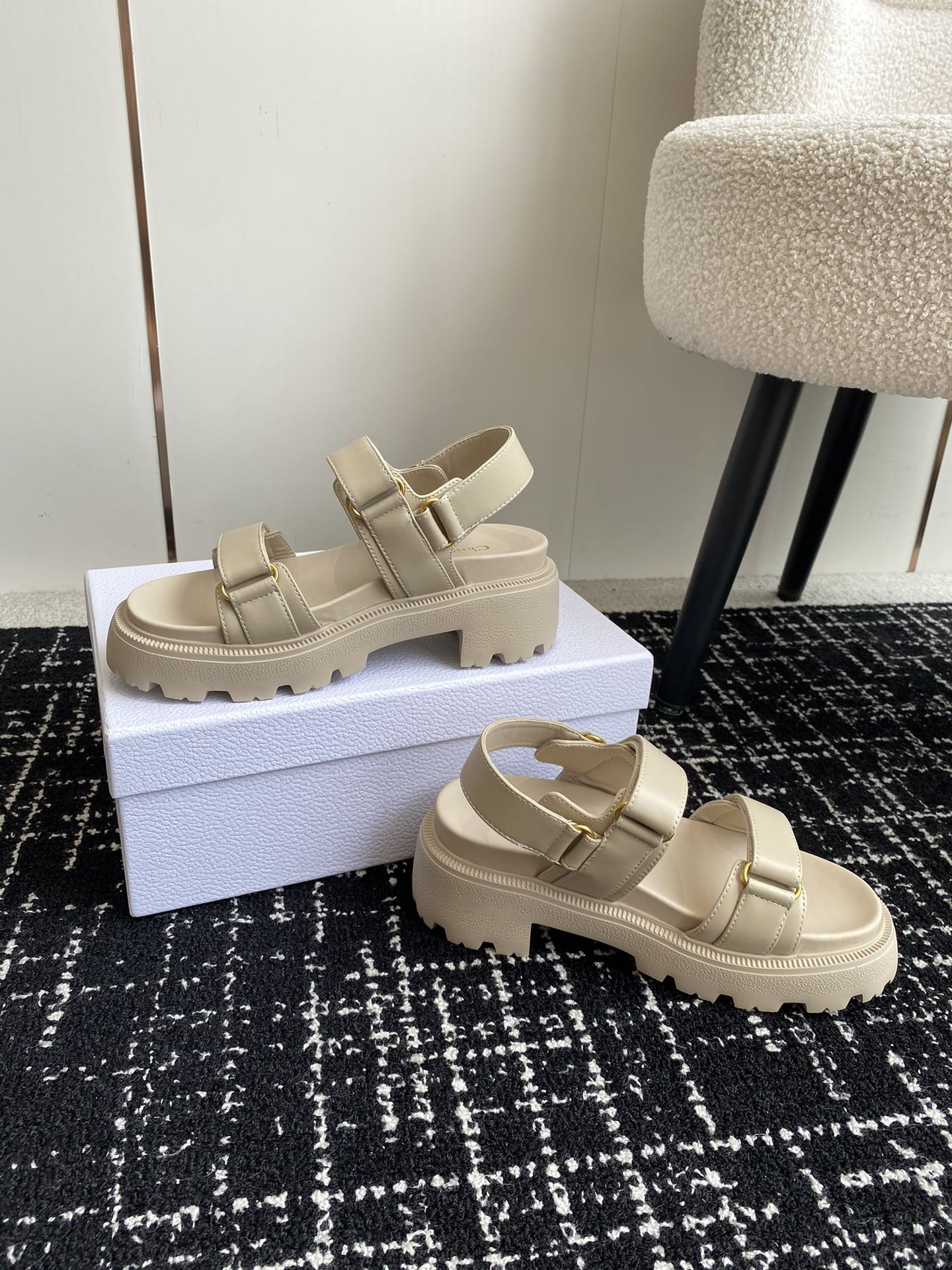 UA D10ract Platform Sandal